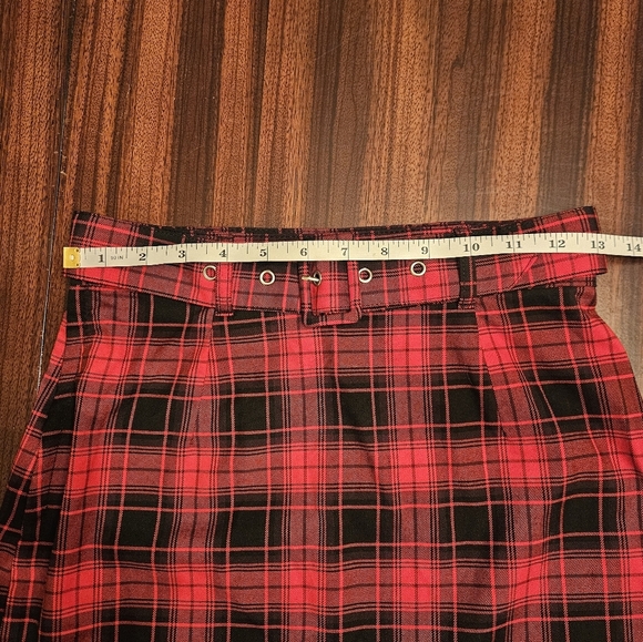 Divided by H&M Red Black Plaid Mini Skirt Belted Academia Grunge Punk Sz 4 EUC - Picture 5 of 8